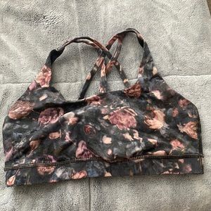 Lululemon sports bra size 8